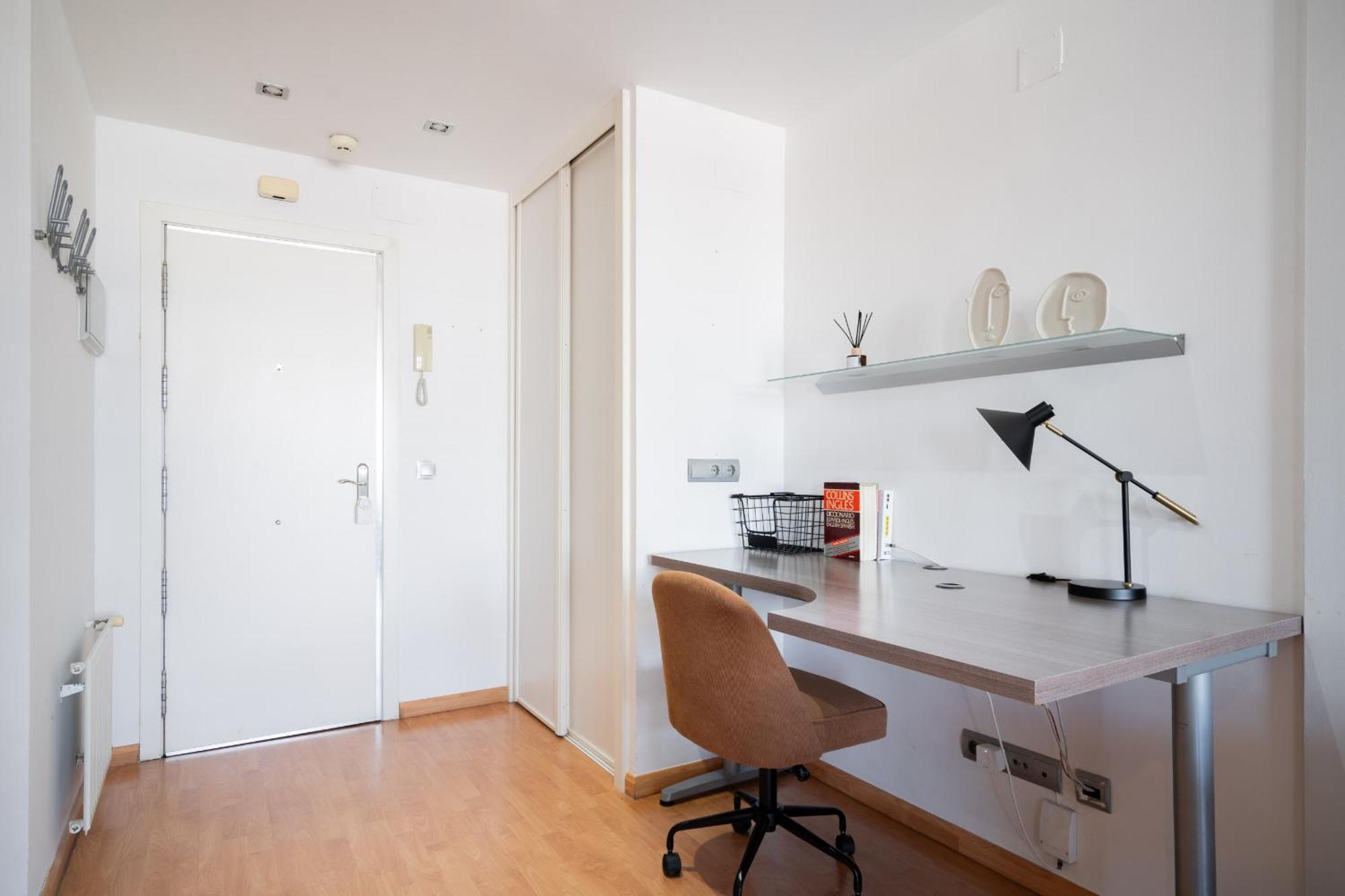 Apartamento En Plaza De Espana Alquiler Temporal Madrid Luaran gambar