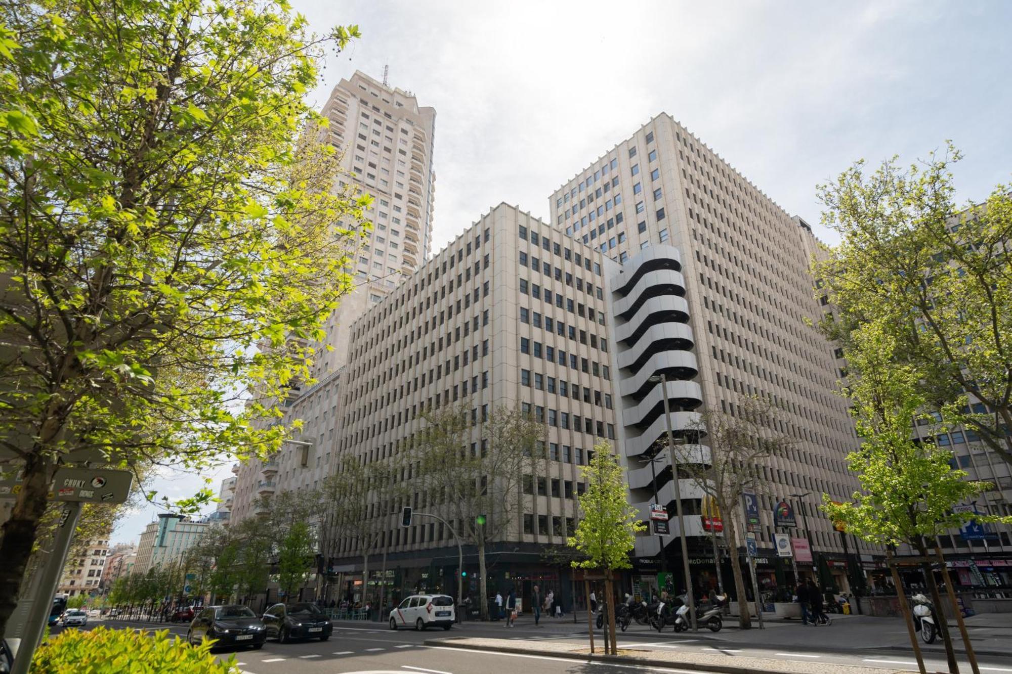 Apartamento En Plaza De Espana Alquiler Temporal Madrid Luaran gambar